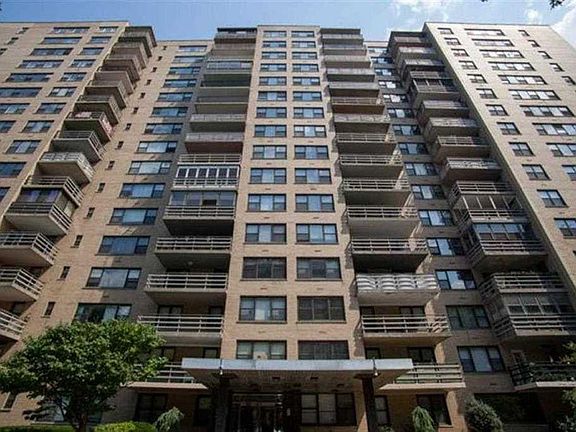2nd image of 201 Saint Pauls Ave APT 17H