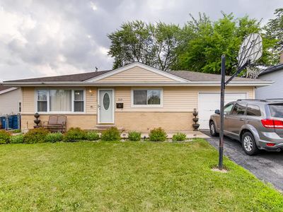 709 W Wrightwood Ave, Addison, IL, 60101