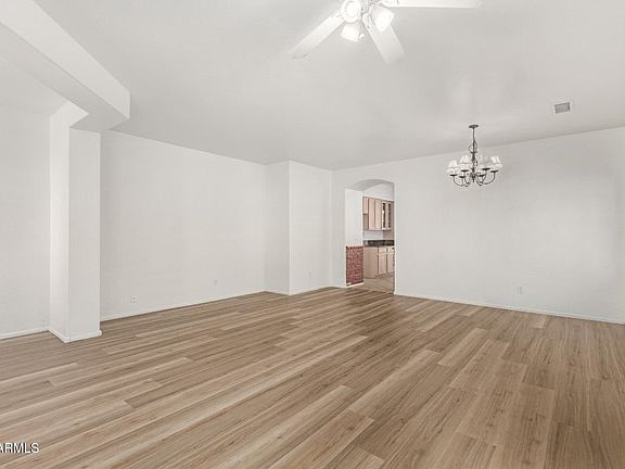 4th image of 17415 W Yavapai St