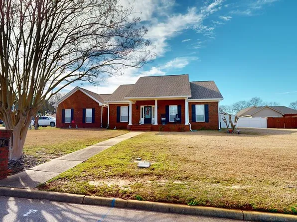 204 Rimrock Dr, Dothan, AL 36305
