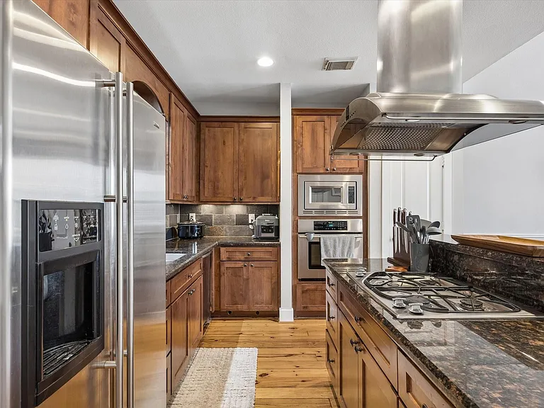 107 Riley Ln — Photo 10