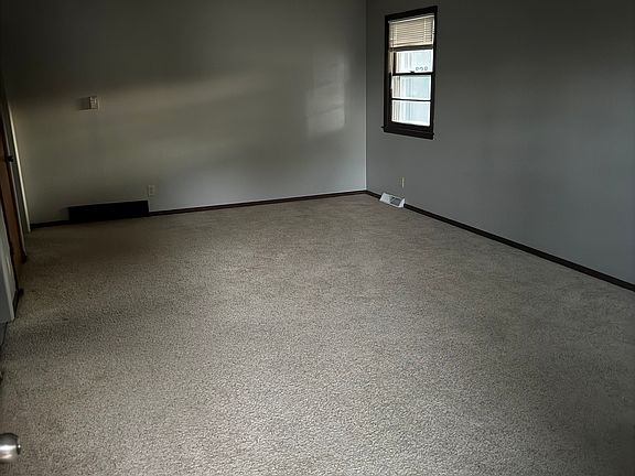 2nd image of 826 Pentwood Dr