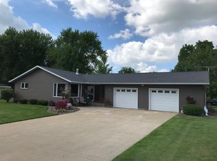 200 W Cedar St, Abbotsford, WI 54405