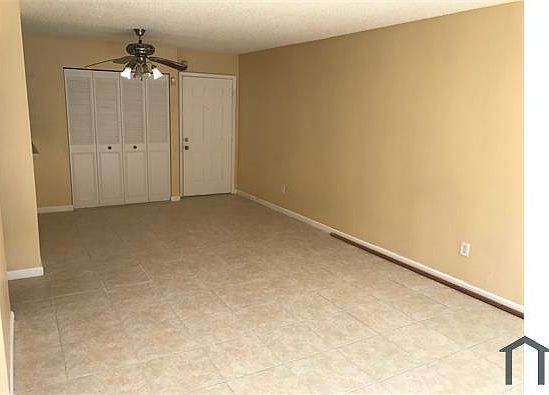 3rd image of 8841 W Flagler St APT 202