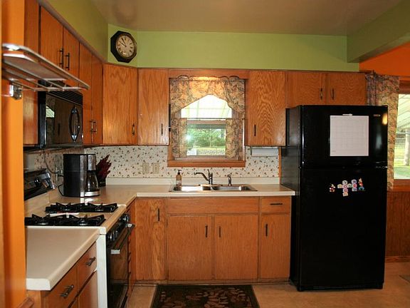 4th image of 603 Price Ave