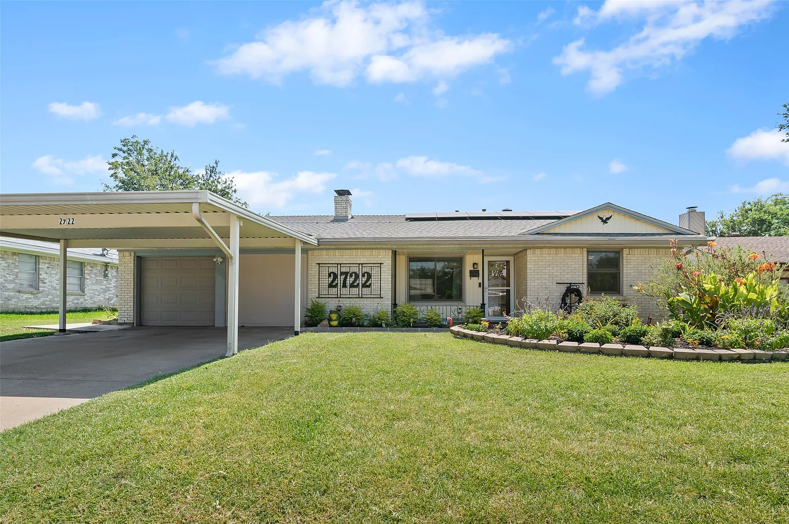 2722 Cumberland Dr photo 1