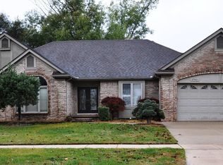 47051 Rivercrest Dr, Shelby Township, MI 48315