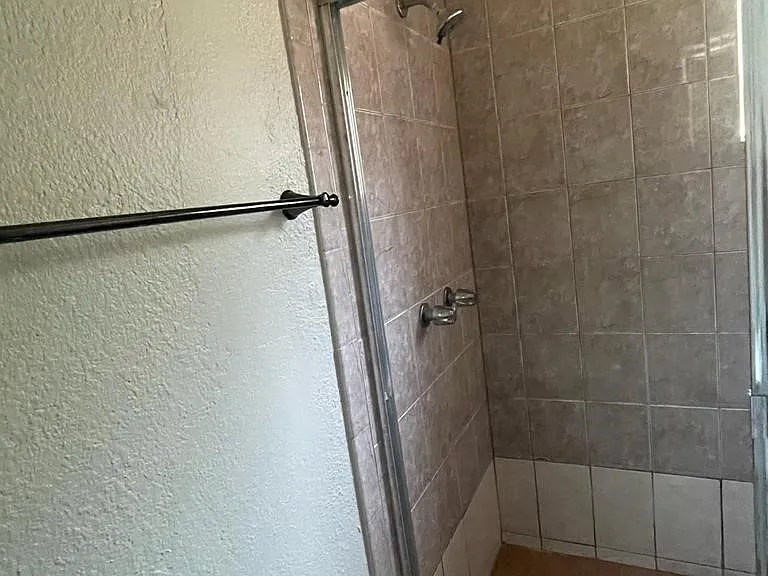 9702 Redfern Ave — Photo 19