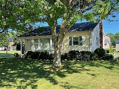 7383 Chestnut St — Photo 3