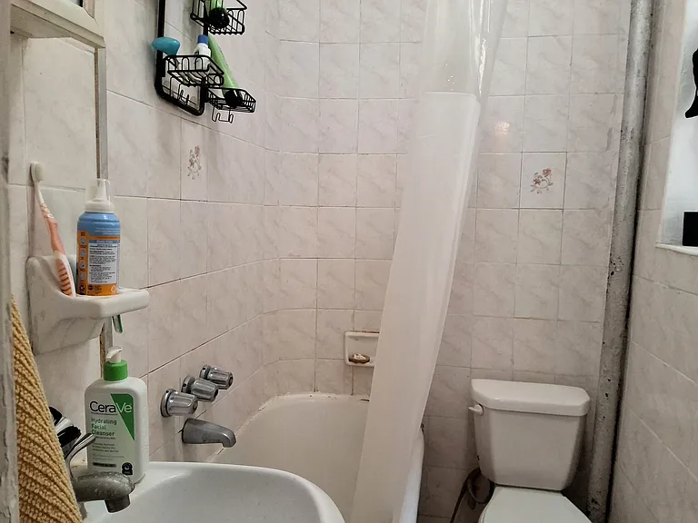 245 Midwood St #1 — Photo 11
