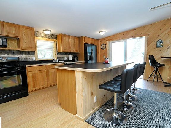 4th image of 21202 Northcrest Dr