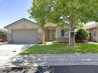 8415 Merry Hill Way, Elk Grove, CA 95624