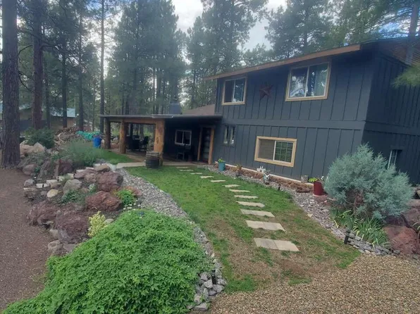 966 This A Way Rd, Parks, AZ 86018