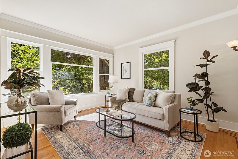 4th image of 5246 12th Avenue NE