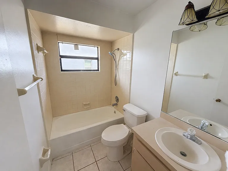 603 Estrada Ln — Photo 8