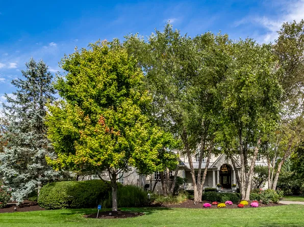 3404 Walnut Creek Ct, Carmel, IN 46032