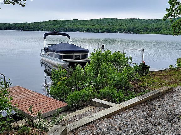 4th image of 43 N Shore Ln