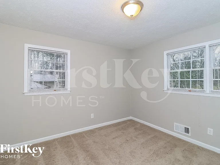 1020 Tanglewood Trl — Photo 11