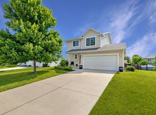 801 SE Deerfield Ln, Waukee, IA 50263