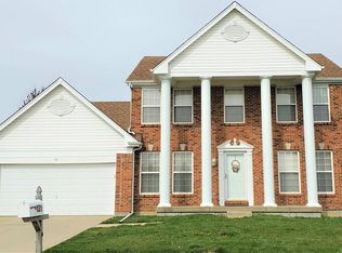 121 Bayberry Dr, Fairview Heights, IL 62208