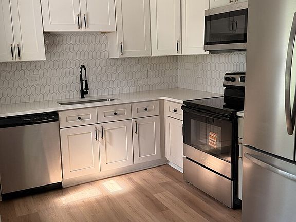 4th image of 9828 Starwood Dr