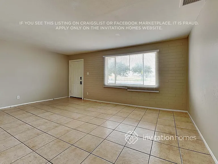 5611 N 65th Ave — Photo 5