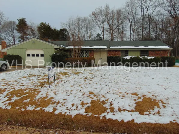 817 Barkley Dr, Fredericksburg, VA 22407