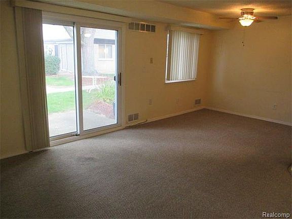 3rd image of 41106 N Woodbury Green Dr