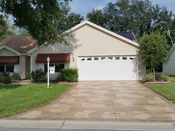 3rd image of 1217 Barcelona Dr