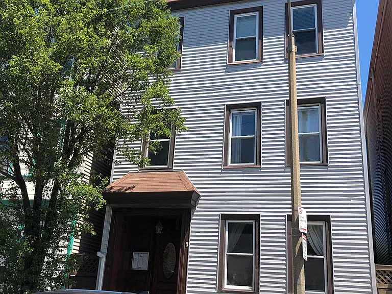 140 K St #3 — Photo 13