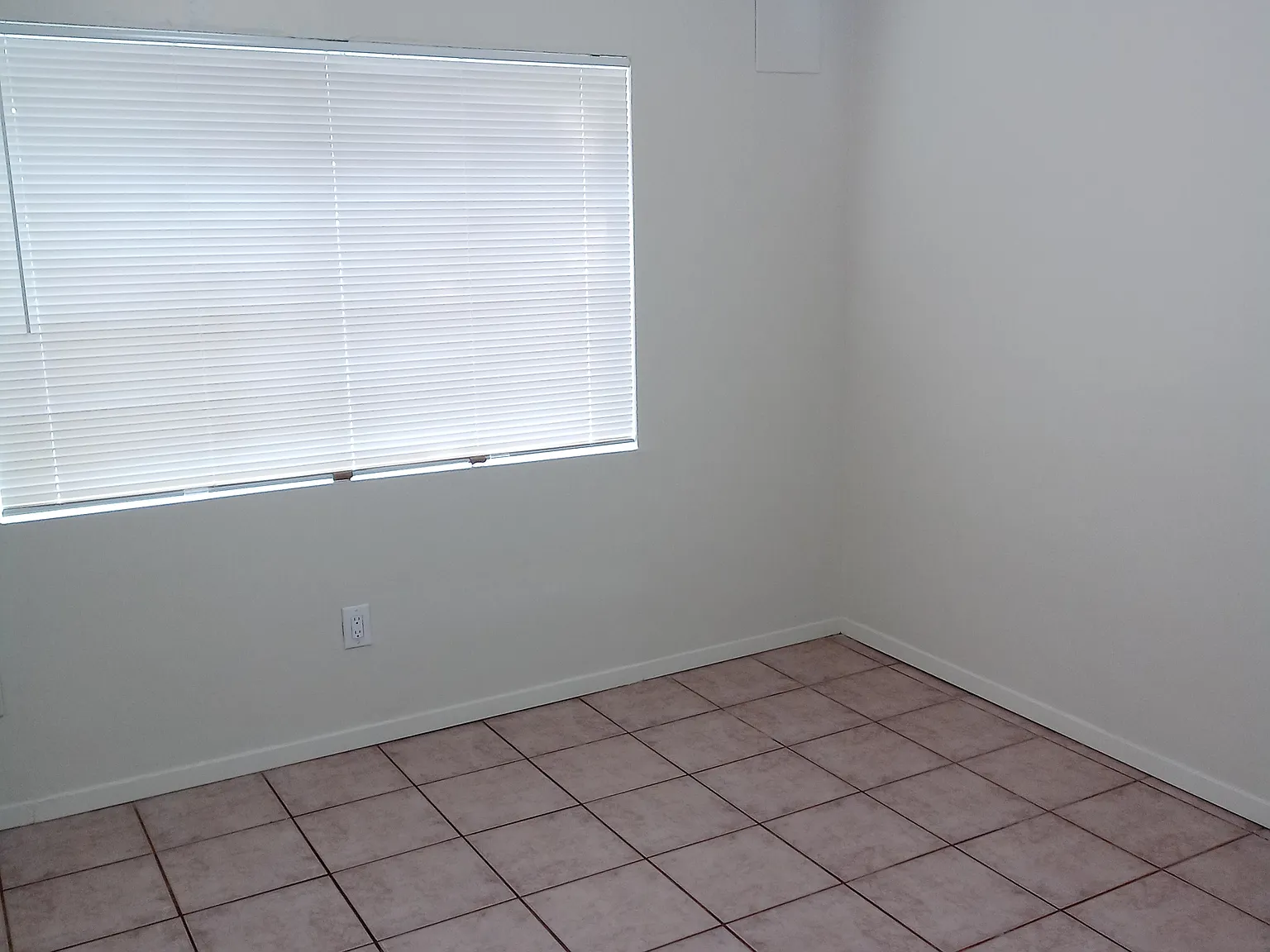 Longview Dr, Daly City — Photo 2