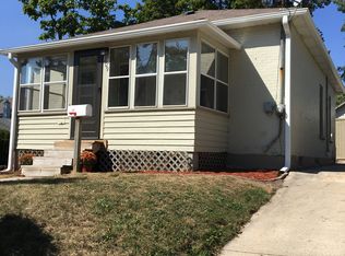 209 Torrey St, Grand Ledge, MI 48837