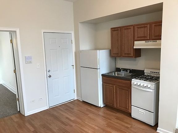 3rd image of 5206 S Harper Ave #1A