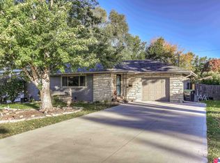 6804 Western Ave, Omaha, NE 68132
