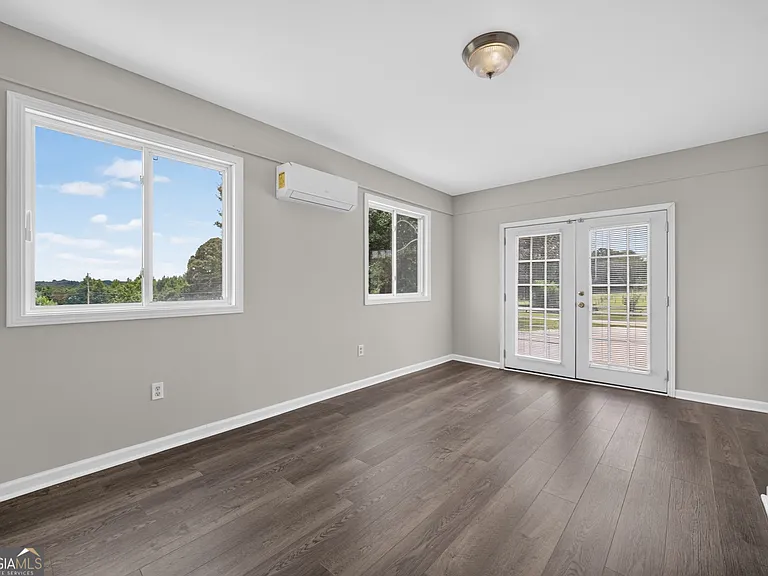 2591 Doc Hughes Rd — Photo 20