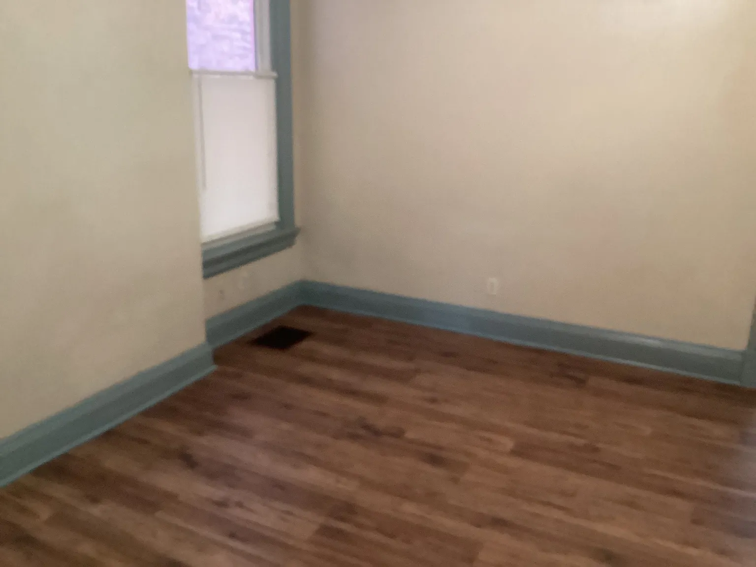 3 bed, 1.5 bath, $1,500 — Photo 2