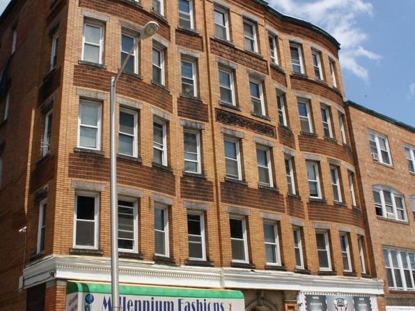 87 Pleasant Pl #2RIGHT