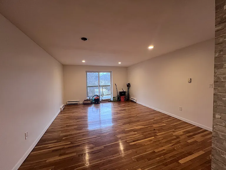 50 Seymour St #8 — Photo 4