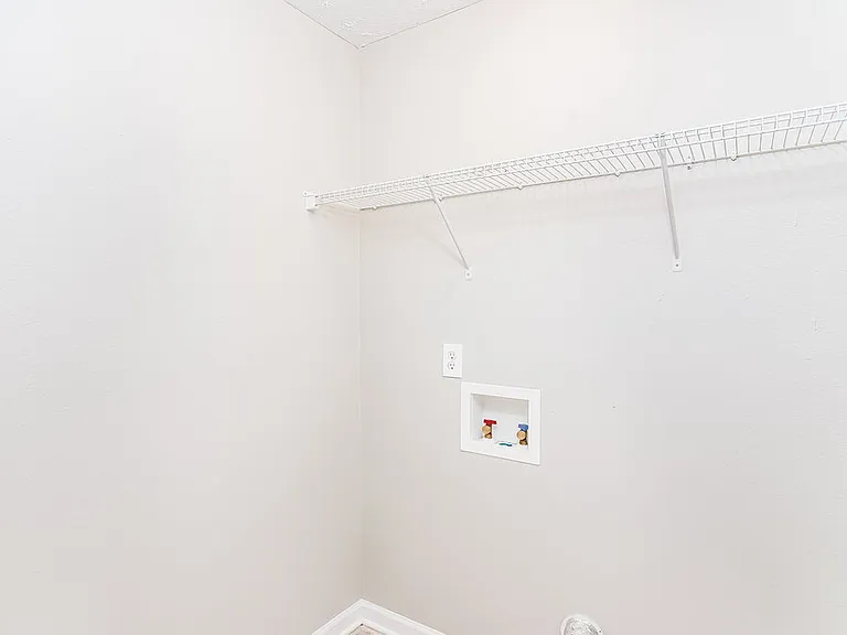 1202 Elisha Ct — Photo 10