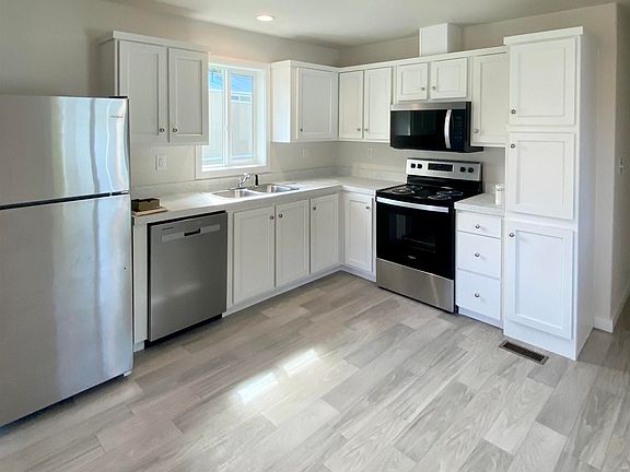 3rd image of 1025 Eid Rd Trailer 6