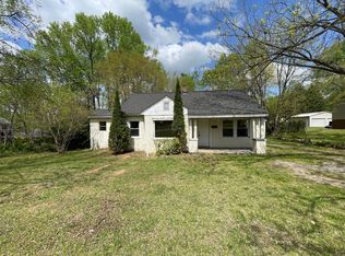 409 E Boston Ave, Bessemer City, NC 28016