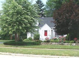 228 Wychwood Ln, Youngstown, OH