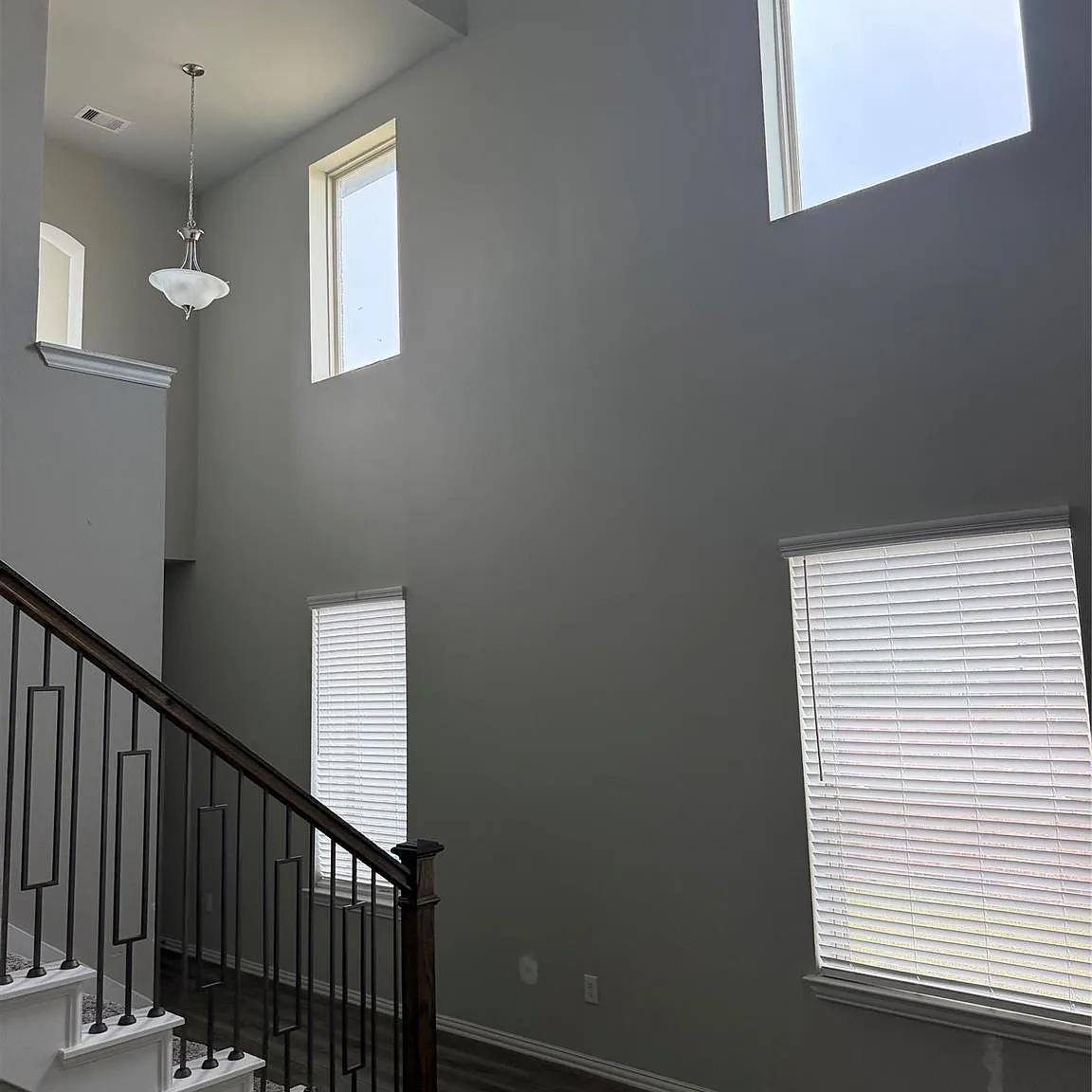 5 bed, 3.0 bath, 2627 sqft, $3,200 — Photo 4