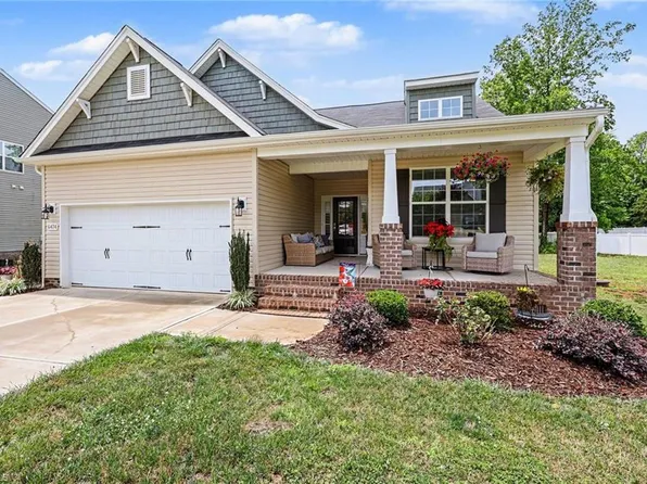 6474 Rogers Farm Rd, Pleasant Garden, NC 27313