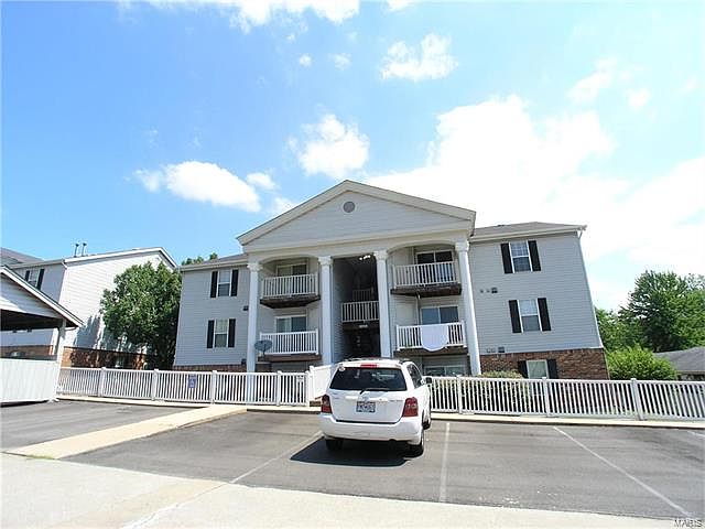1st image of 12401 Somerset Place Dr APT L