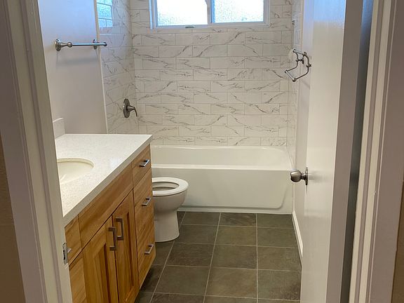 5th image of 1256 Glenwood Way Unit 1