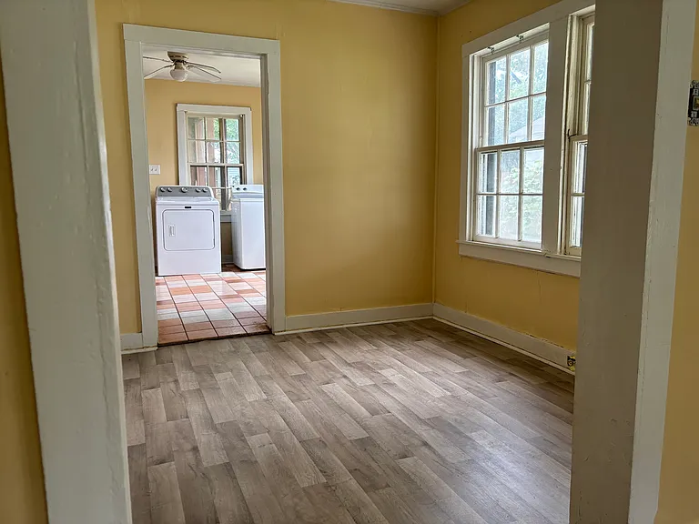 127 Louisa Blvd — Photo 7