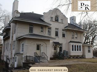 500 Oakhurst Dr #6, Clinton, IA 52732