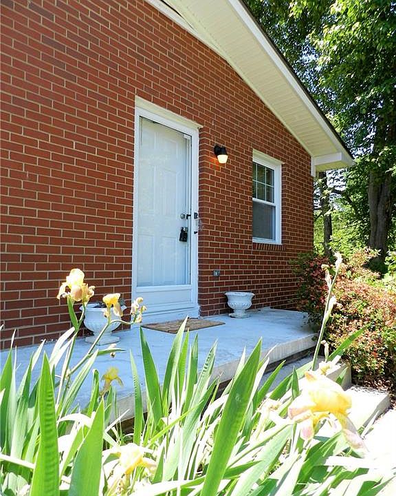 1st image of 920 Cocoa Dr