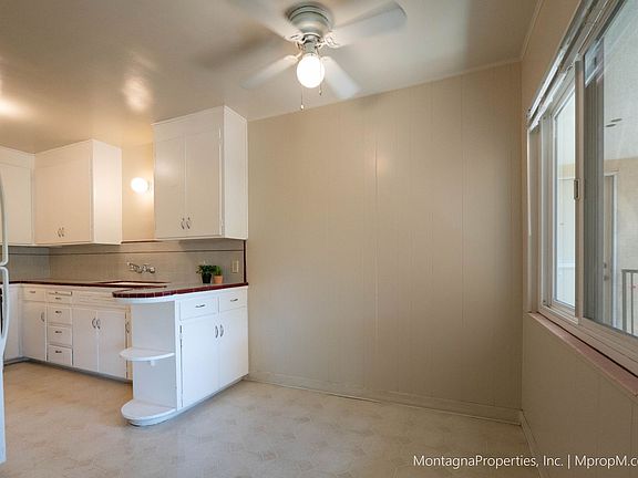 5th image of 1868 Davis St APT 3